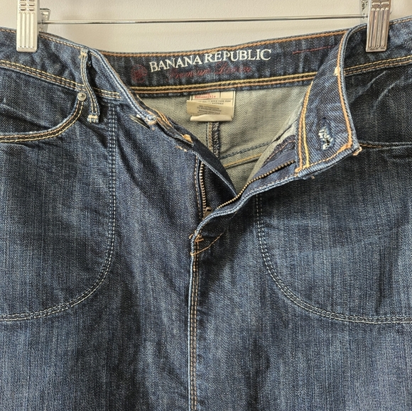 BANANA REPUBLIC Denim Skirt. Size 6 - Picture 8 of 13